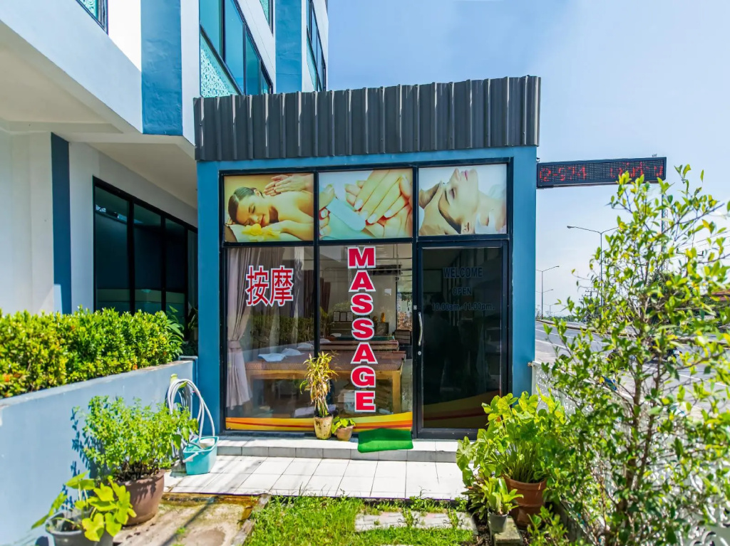 De Blue Sea Rawai Hotel
