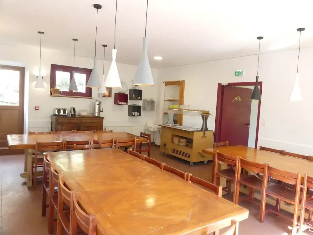 Gîte de Llo - Vue Pyrénées, chambres & PDJ inclus