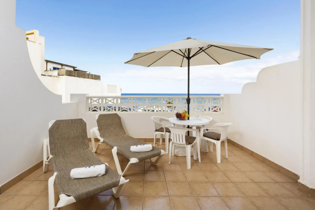 Home2Book Charming Casa Marinera, Terrace