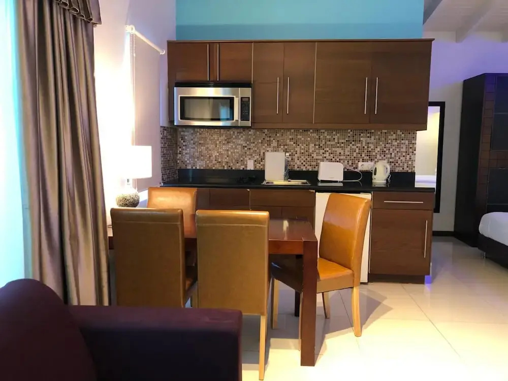 Quints Travelers Inn