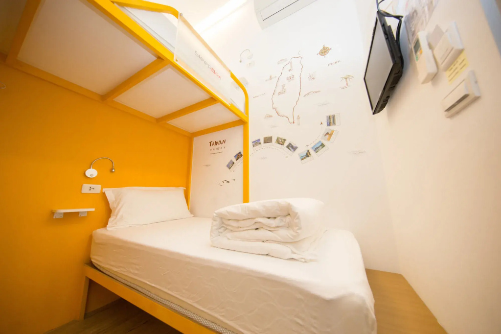 SleepBox Hostel