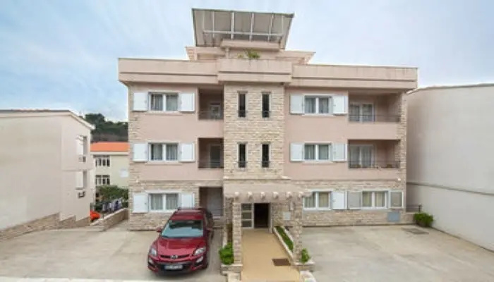 Holiday apartments Petrovac