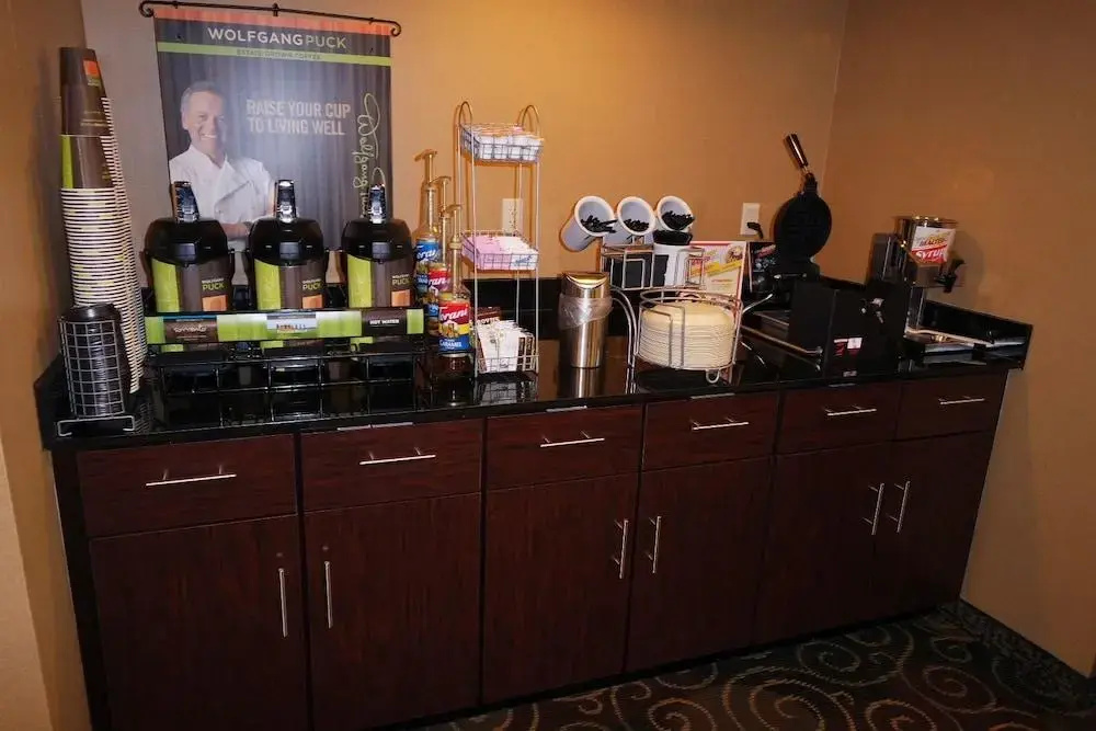Cobblestone Inn & Suites - Harper