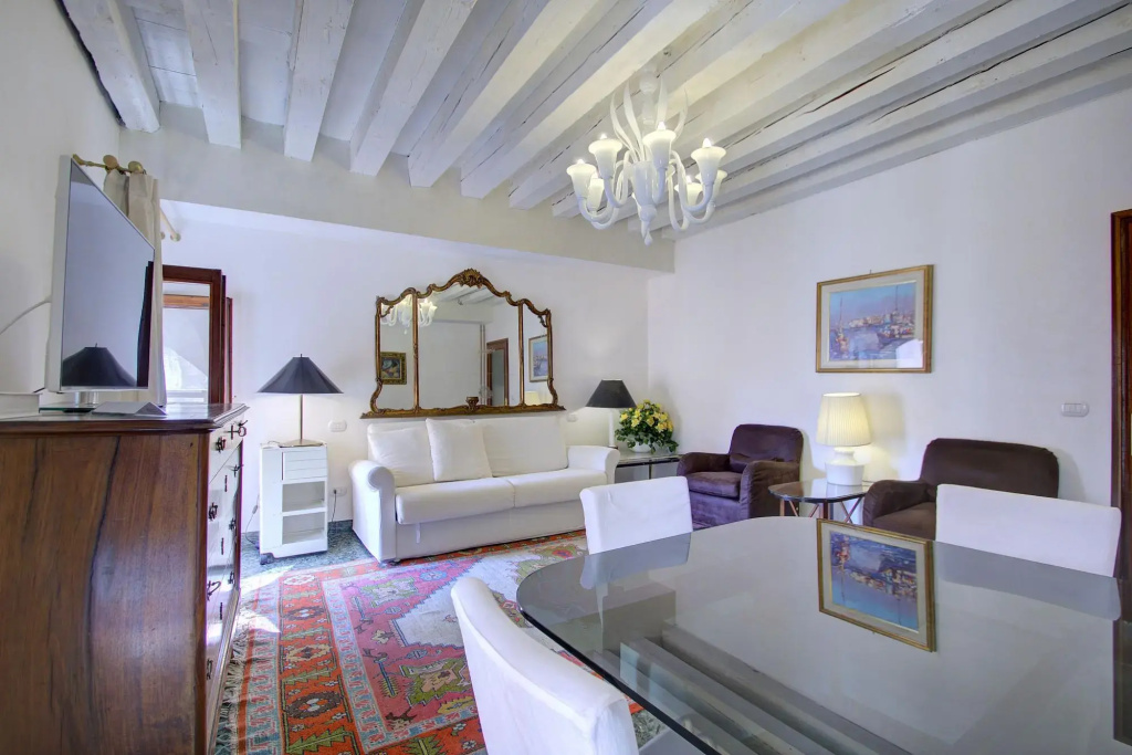 SAN MARCO CANAL VIEW#2 aircond, 4 pax, 120sqm Wifi