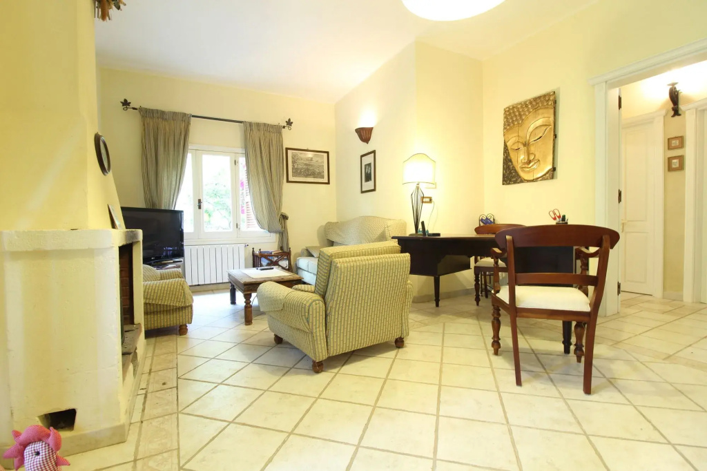 A private room inside Villa Capitana