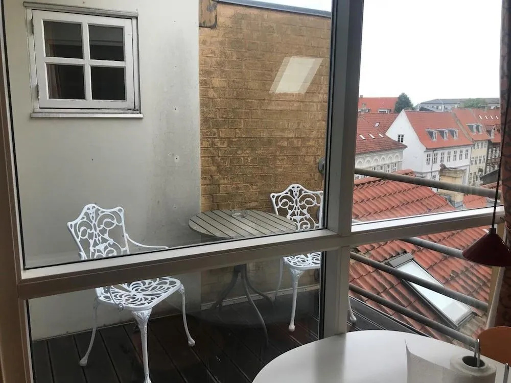 City Hotel Apartments
