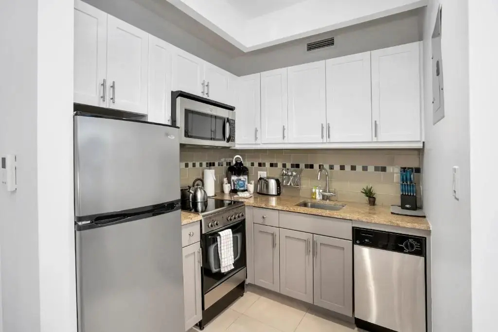 National at 888 Sixth Avenue - Furnished Apartments