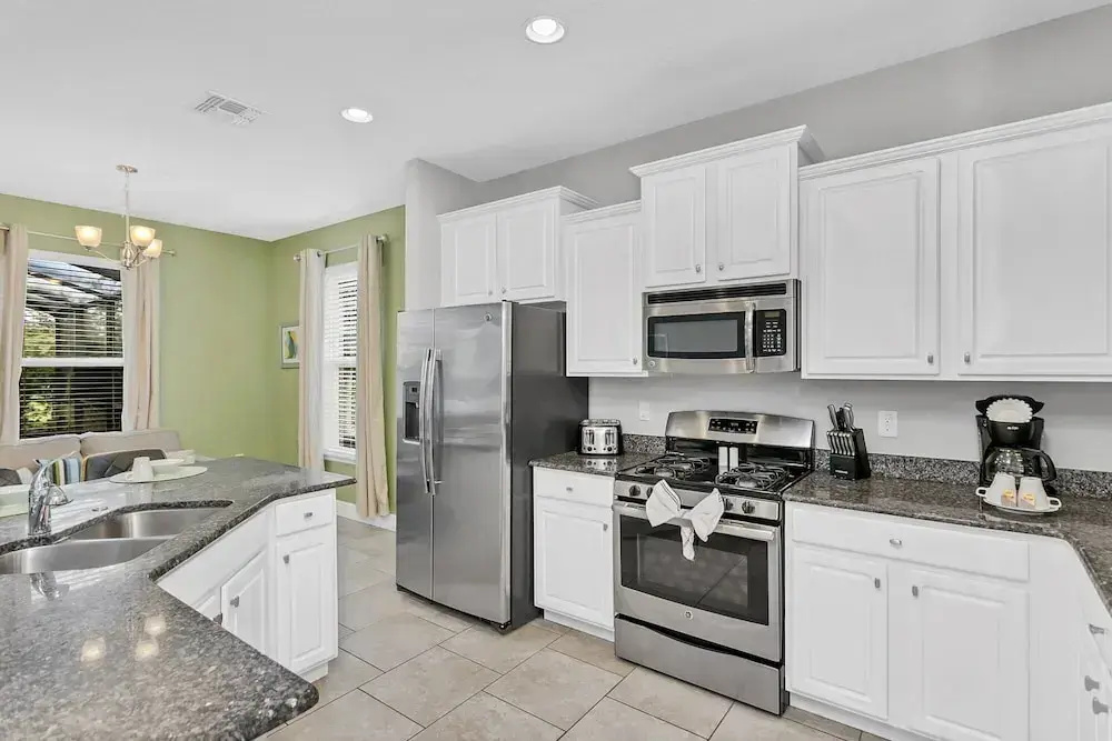 Posh and Roomy Home With Spa Near Disneyworld, CDC Standards #6st345