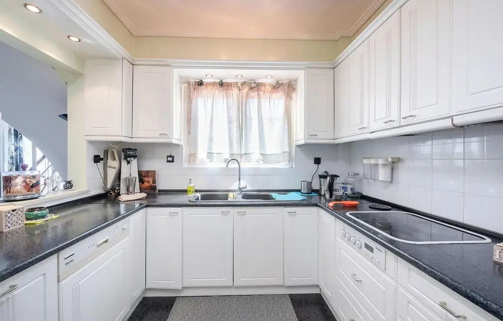 Beautiful Home in Lechaio Corinthias With 4 Bedrooms, Outdoor Swimming Pool and Swimming Pool