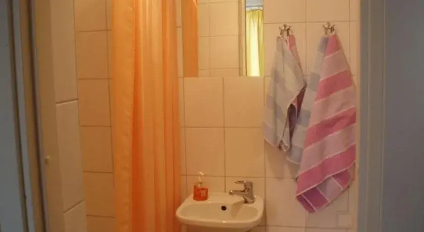 Suurlahe Guesthouse