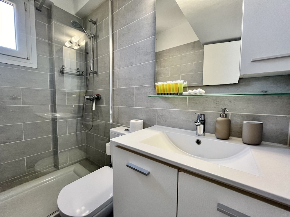 39 LCA - Stay Makenzie View Apartment