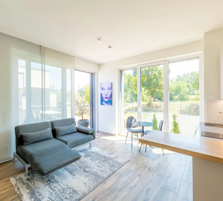 Wörthersee Apartment Sundowner by S4Y