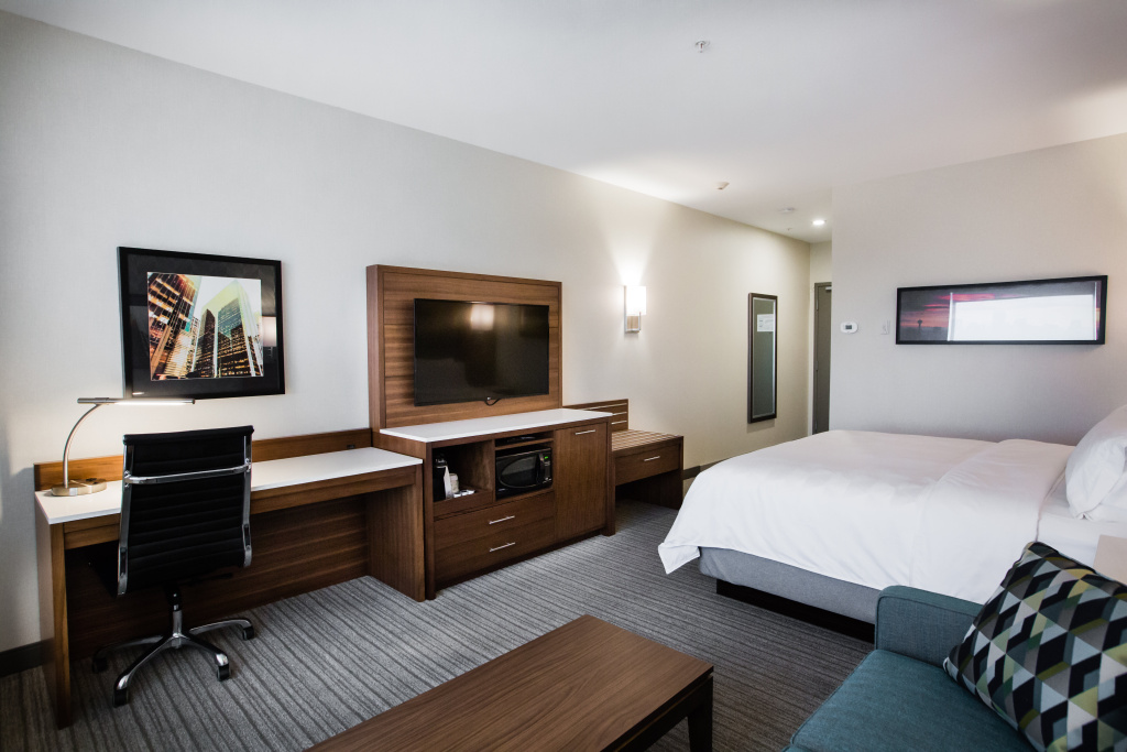 Holiday Inn Hotel & Suites Calgary South - Conference Ctr by IHG