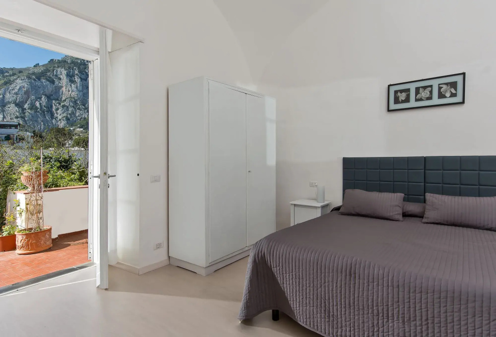 Capri Town Apartments
