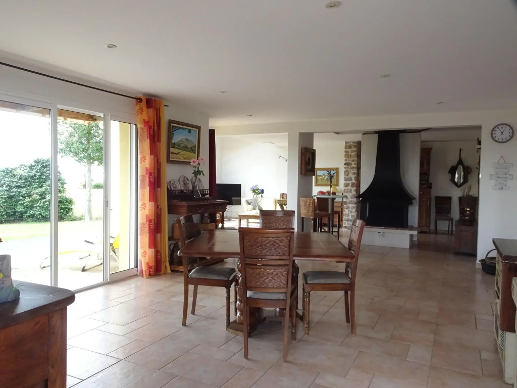 Beautiful Norman House With Outbuilding Located in the bay of Mont St Michel