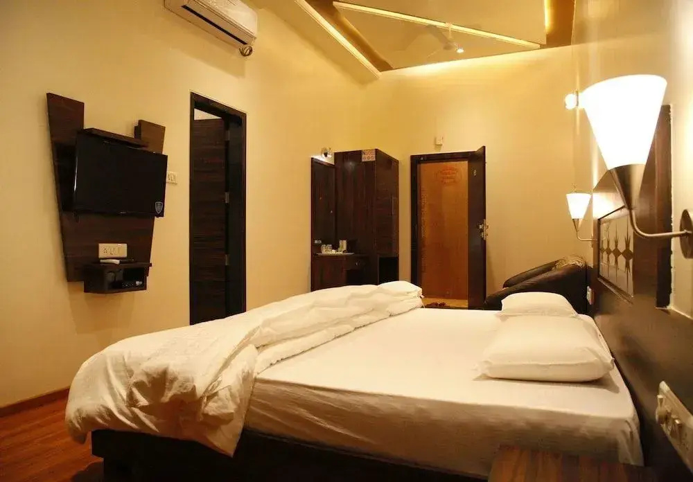 Treebo Trend Popular Hotel