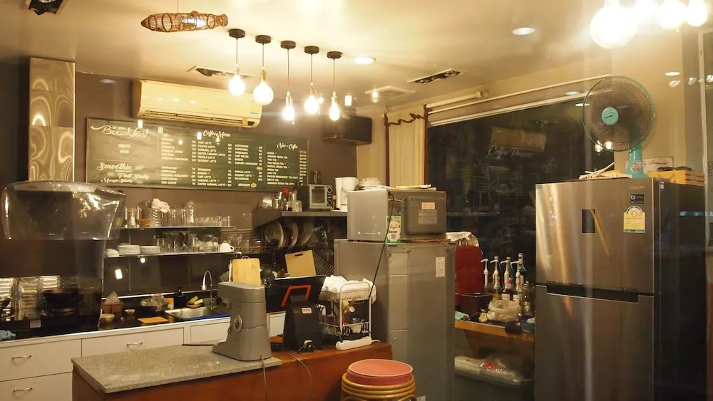 Coffee at Home Hostel - Adults Only