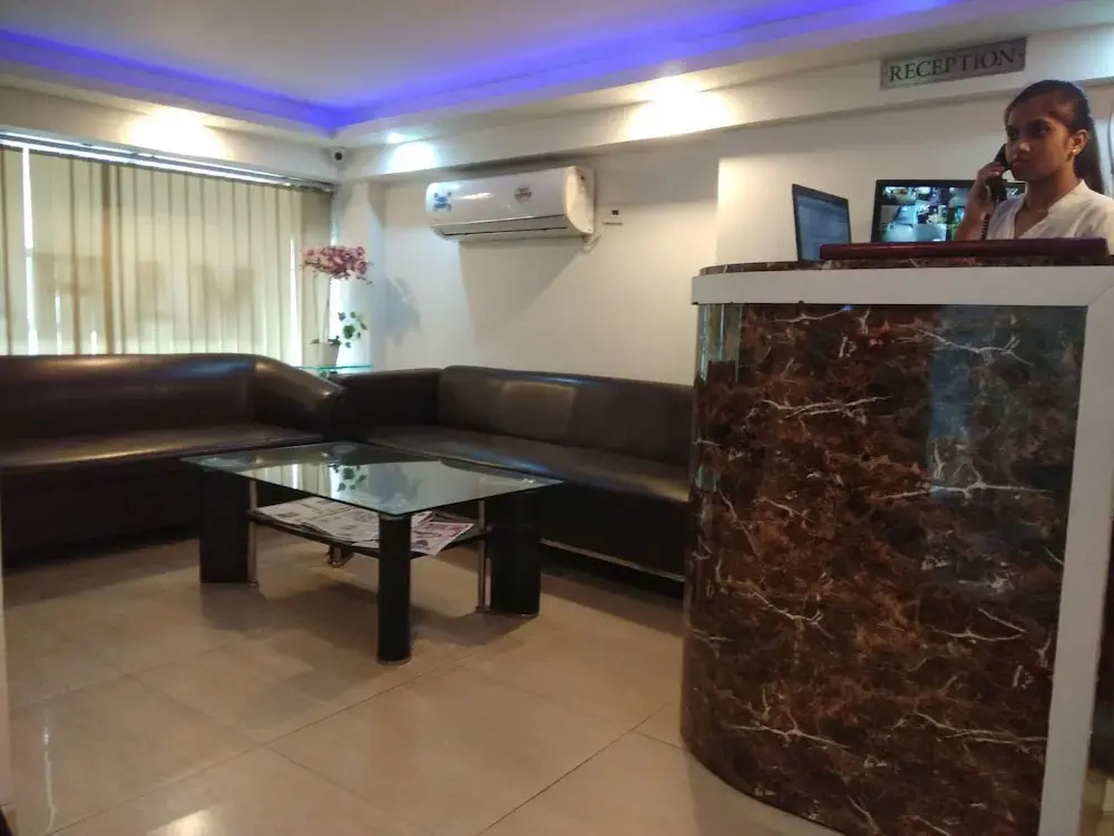 Airport Hotel Mahal