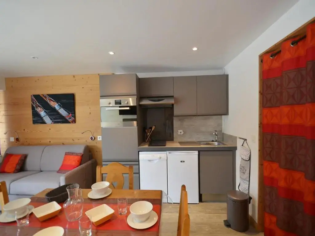 Appartement Les Menuires, 1 pièce, 4 personnes - FR-1-452-230