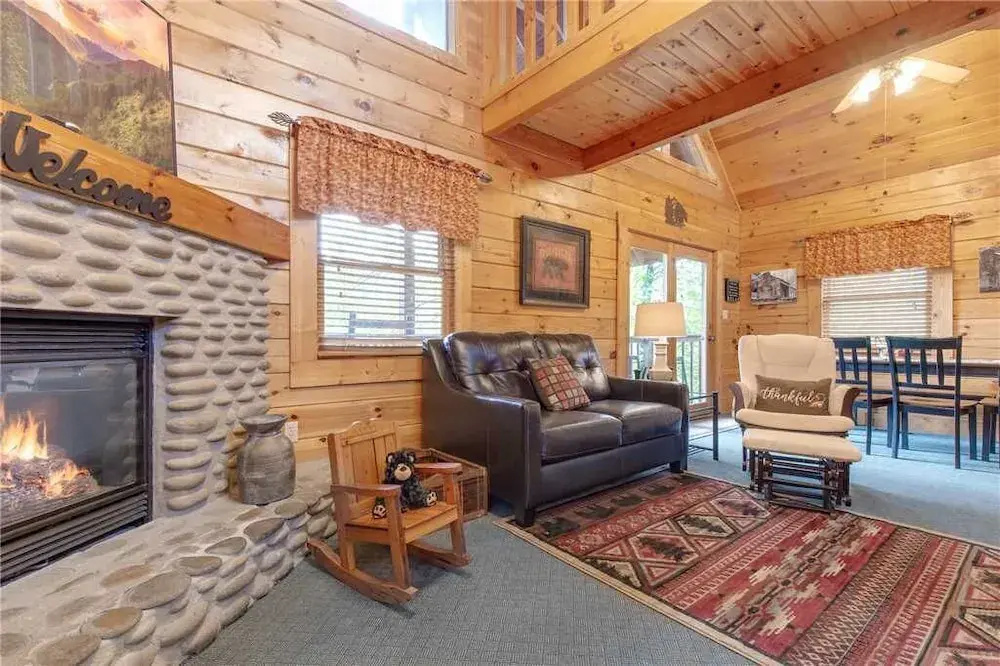 Hibernation Station - Three Bedroom Cabin