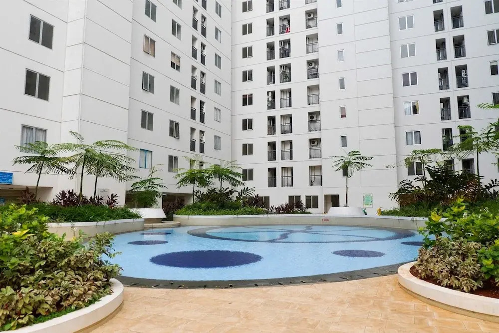 Beautiful and Comfy 1BR at Bassura City Apartment