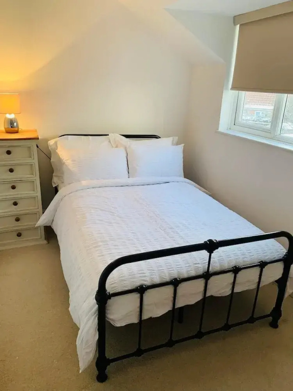 Elegant 3BD Edwardian Home Warminster