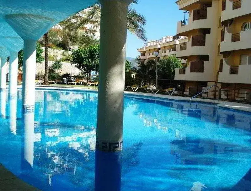 Señorío de Aloha Apartahotel