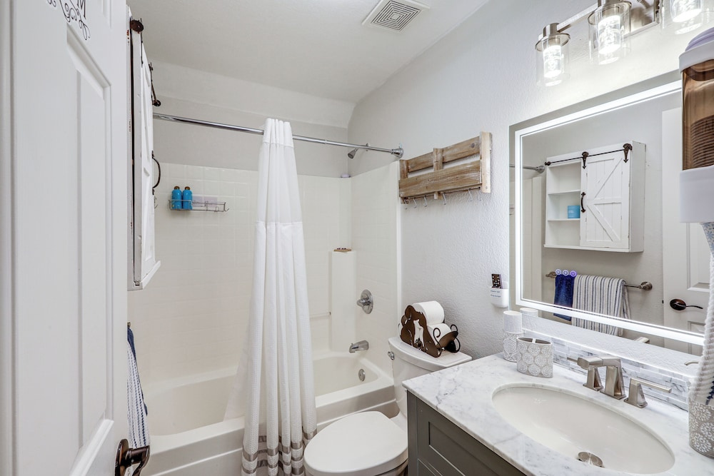 Half-mi to Trails: Pet-friendly Home in Flagstaff!