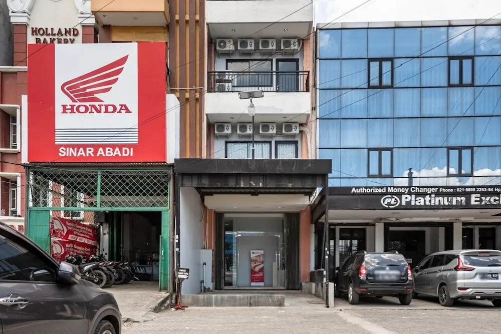 RedDoorz near Tanjung Duren 2