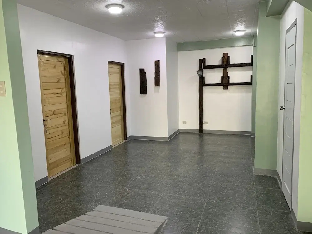 Beinte Singko de Marso Apartments