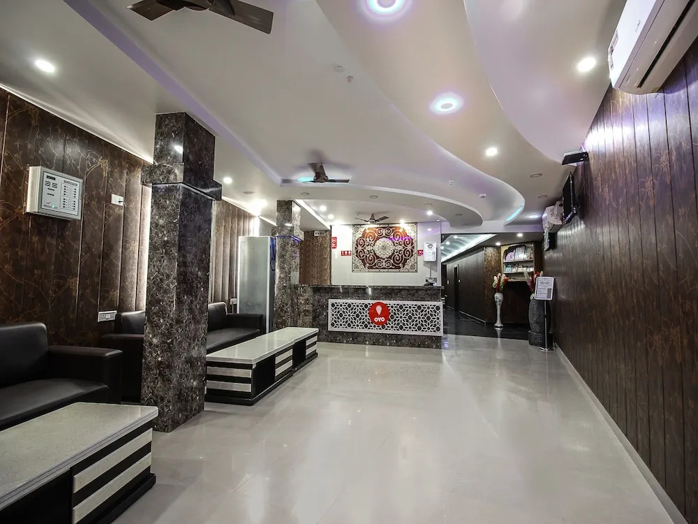 OYO 15783 Hotel Shree Kanji Palace