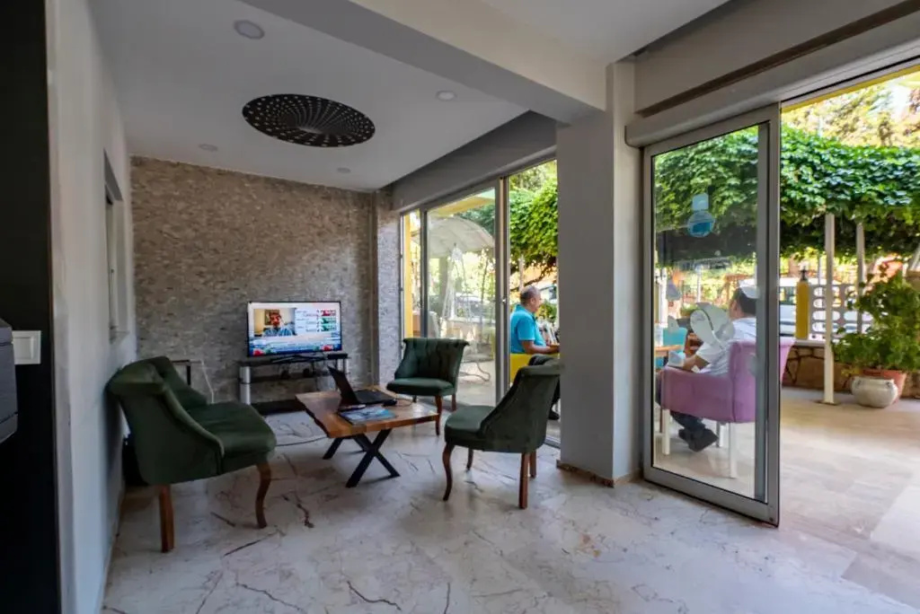 Umit Hotel