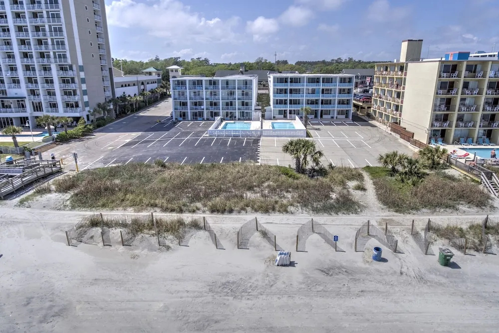 Oceanfront Twilight Surf Hotel