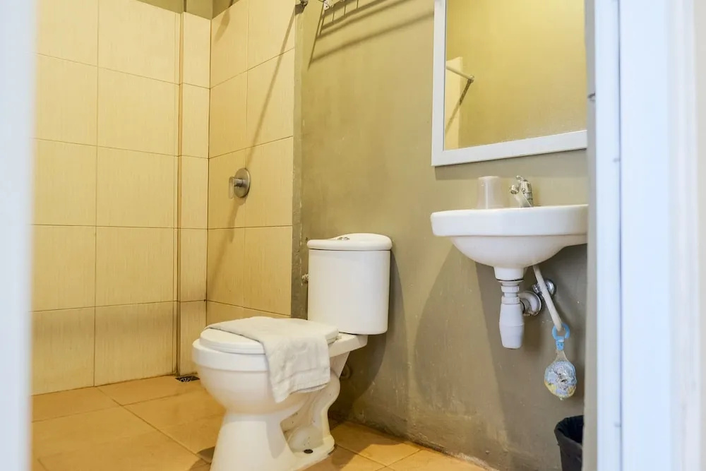 Reddoorz Plus Near Simpang Puncak Jelutung Jambi