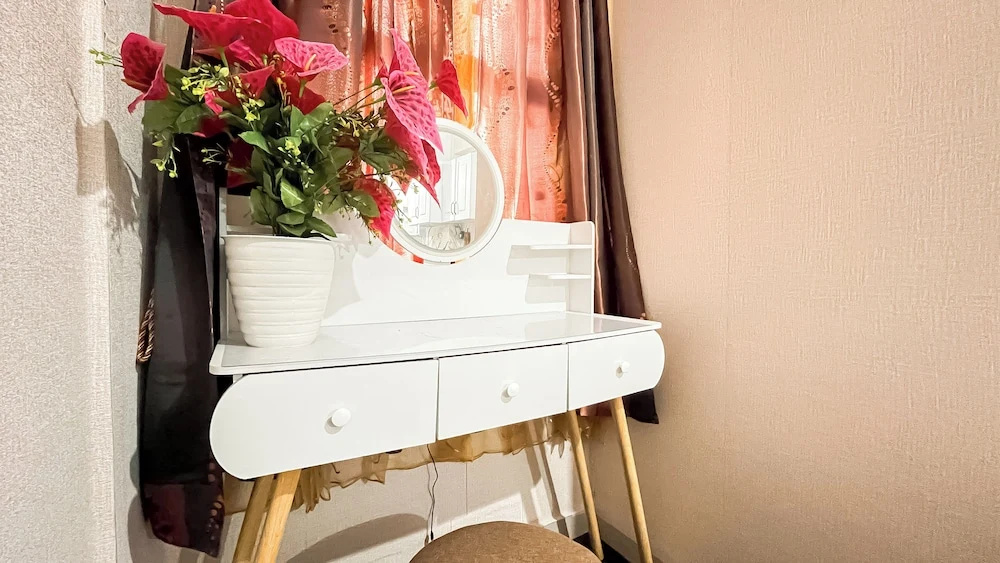Modern Chic Studio At Transpark Cibubur Apartment