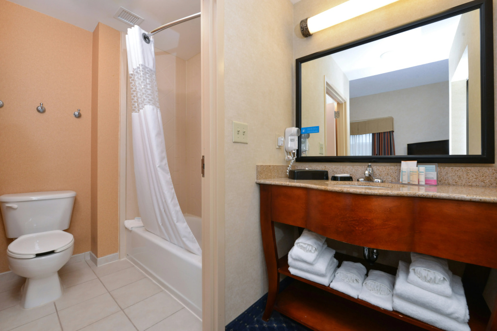 Hampton Inn and Suites Fredericksburg South