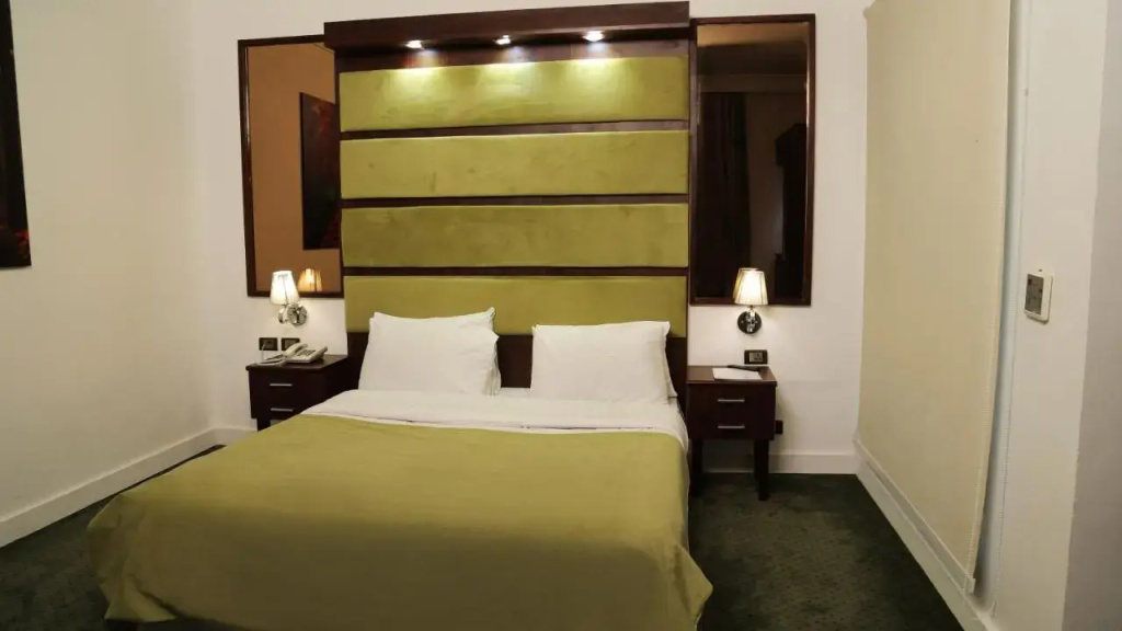 Spectra Inn Hotel