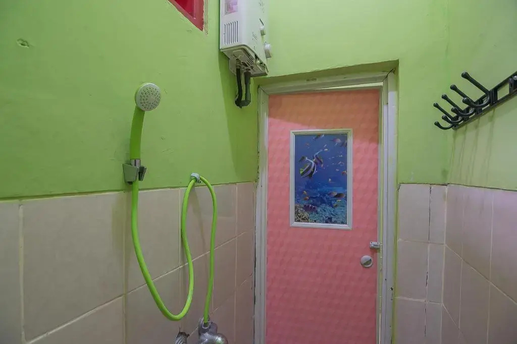 RedDoorz near Kampus UMP Purwokerto