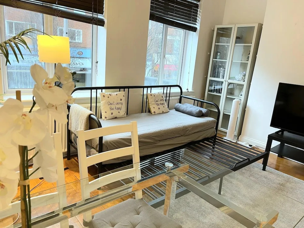 Waterloo Luxury Apartment