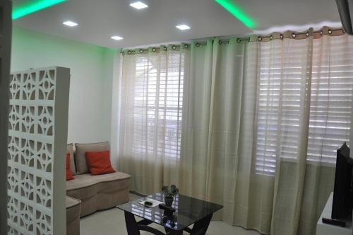 Isramax Jerusalem Apartment in Bat-Yam