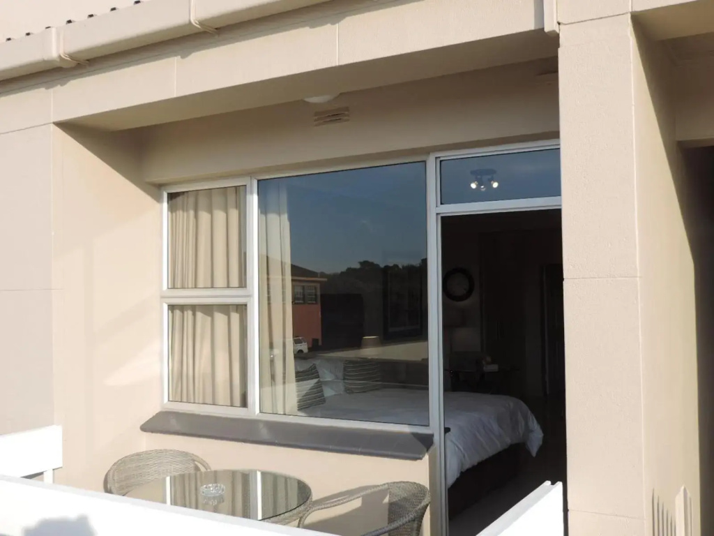Vredenburg Boutique Lodge