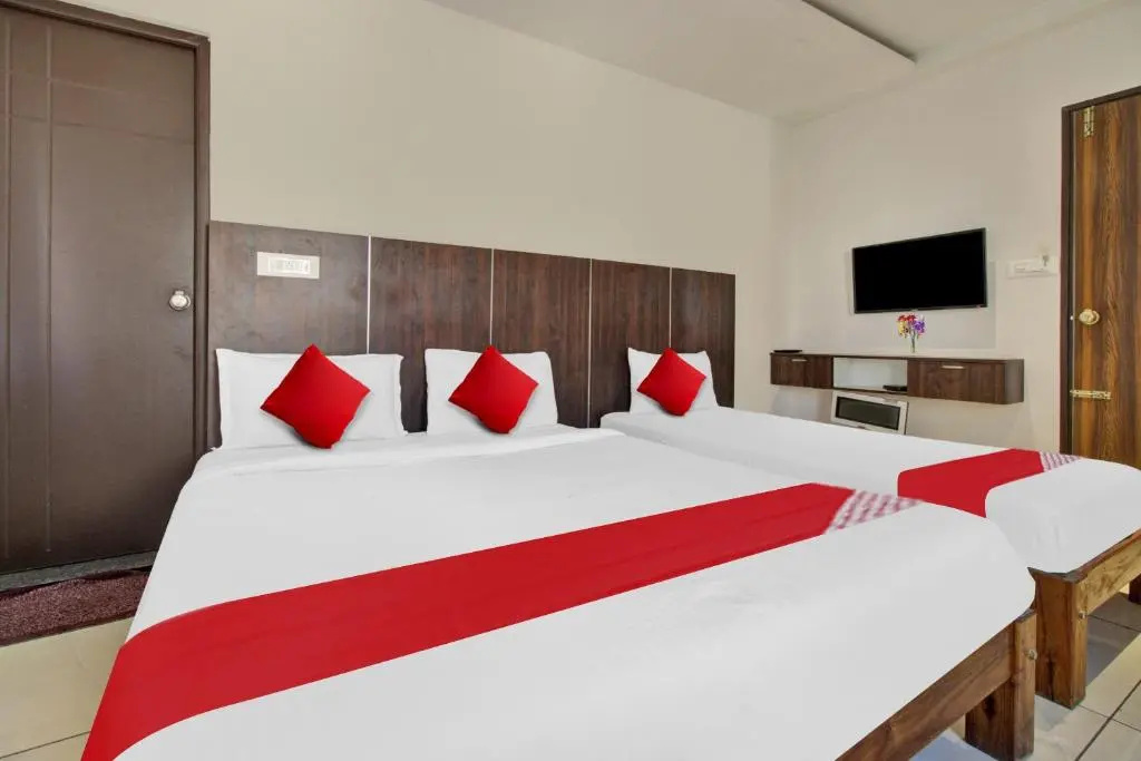 OYO Flagship 80685 Quince Elite Mysuru