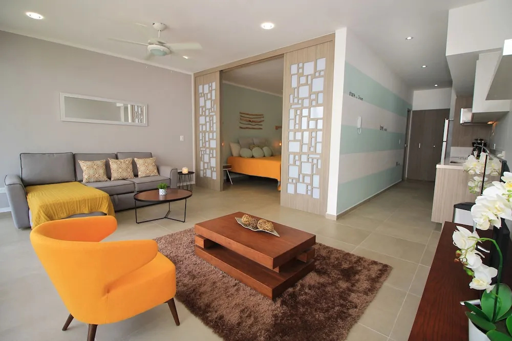 Desirable 1 BR Condo at Solea by Happy Address