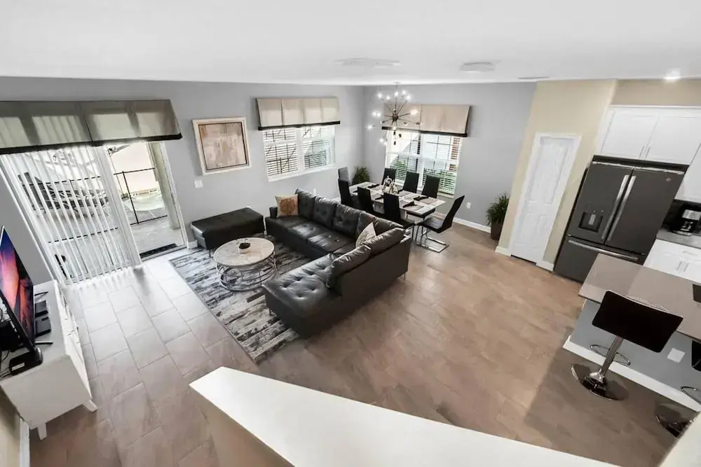 Best Location Property w Pool Located Very Close to Disney and Most Attractions