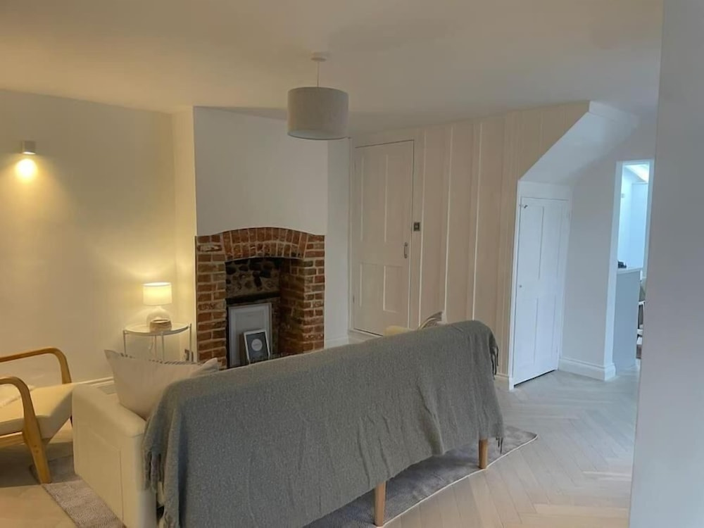 Samphire House