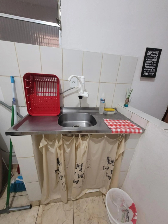 Ótimo Quarto e Sala mobiliado em itapoa.
