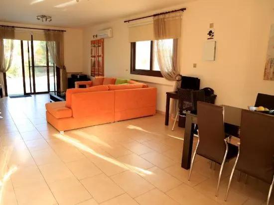 Artemisia Villa