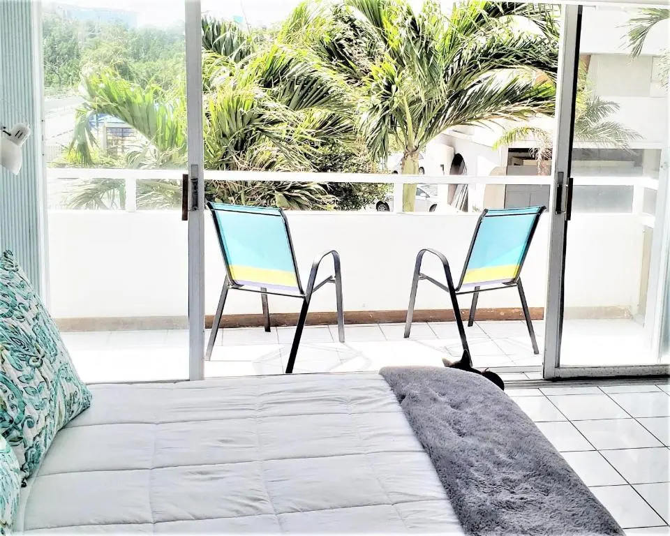 KASA Ritz at the Lagoon large studio 1 BLOCK TO BEACH at La Concha