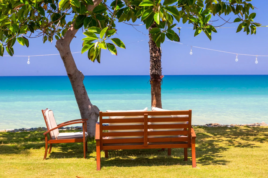 Villa Lela Pente Large Private Pool Walk to Beach A C Wifi Car Not Required Eco-friendly - 2167