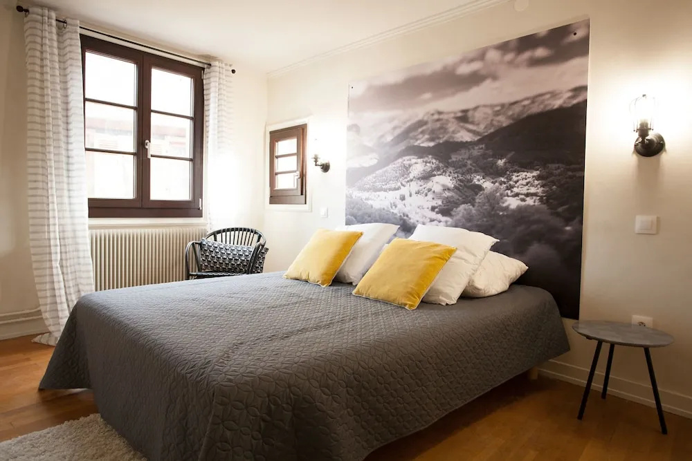 3 Bedroom Apartment 6 to 8 People 4 at the Foot of Kaysersberg Town Center
